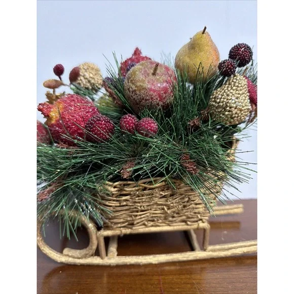 Vintage Gold Santas Sleigh Wicker‎ Centerpiece With Packages &Faux Pine Cones - Picture 3 of 10